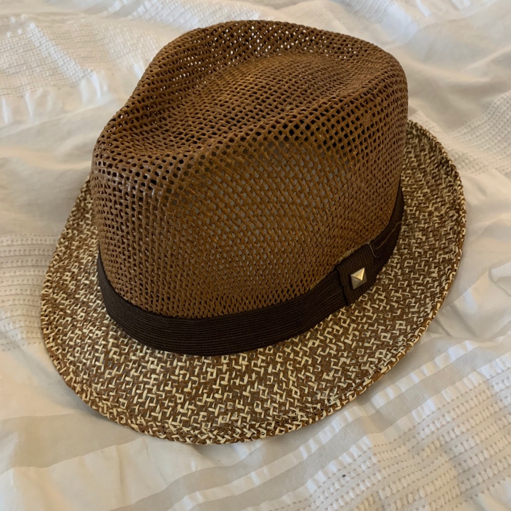Fedora island hat